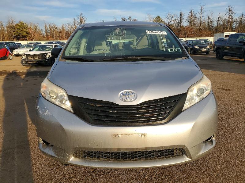 Photo 5 from auction – 2015 TOYOTA SIENNA with VIN 5TDZK3DCXFS591516