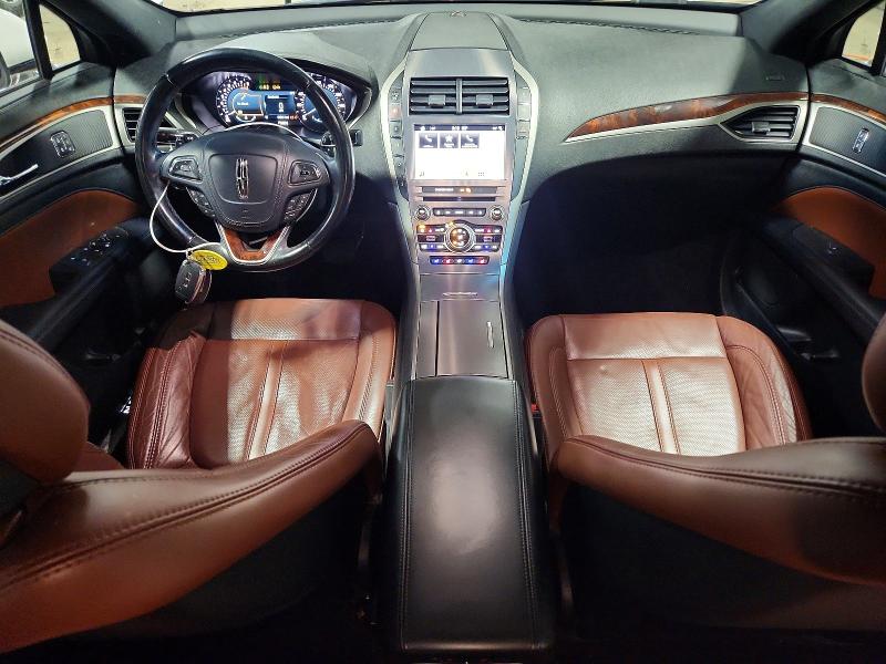 Photo 8 from auction – 2017 LINCOLN MKZ with VIN 3LN6L5F99HR607980