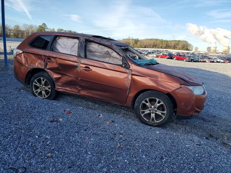 Photo 4 from auction – 2014 MITSUBISHI OUTLANDER with VIN JA4AD3A37EZ014025