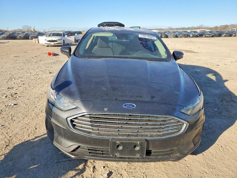 Photo 5 from auction – 2019 FORD FUSION with VIN 3FA6P0LU2KR130696