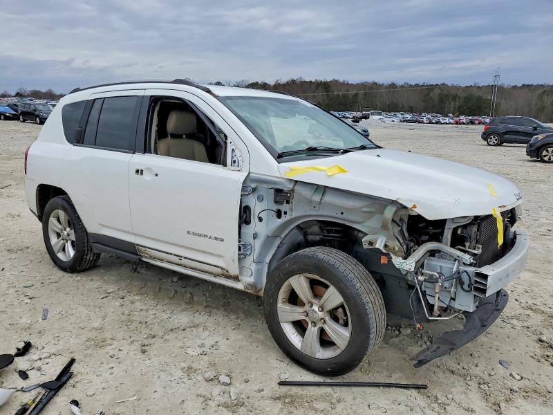 Photo 4 from auction – 2015 JEEP COMPASS LA with VIN 1C4NJCEB2FD398196