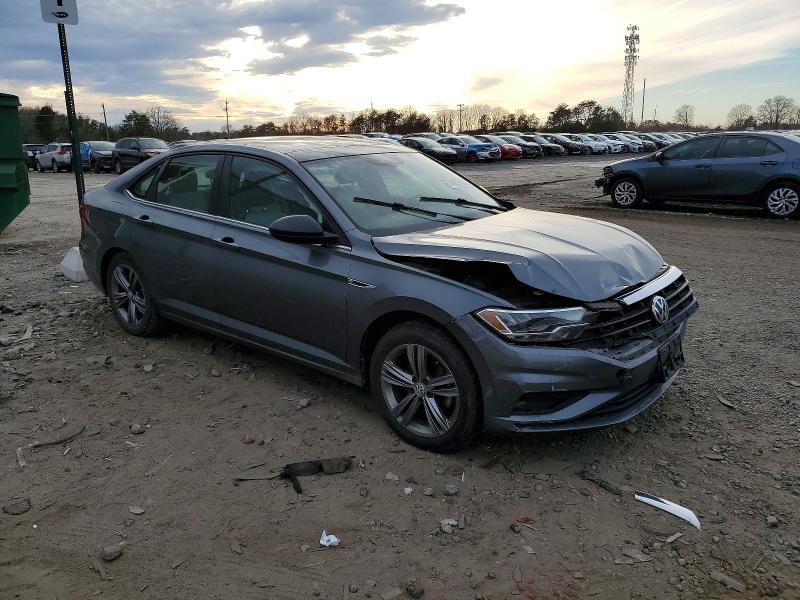 Photo 4 from auction – 2019 VOLKSWAGEN JETTA with VIN 3VWCB7BU2KM209530