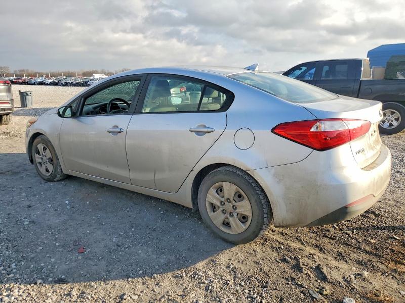 Photo 2 from auction – 2016 KIA FORTE LX with VIN KNAFK4A67G5515361