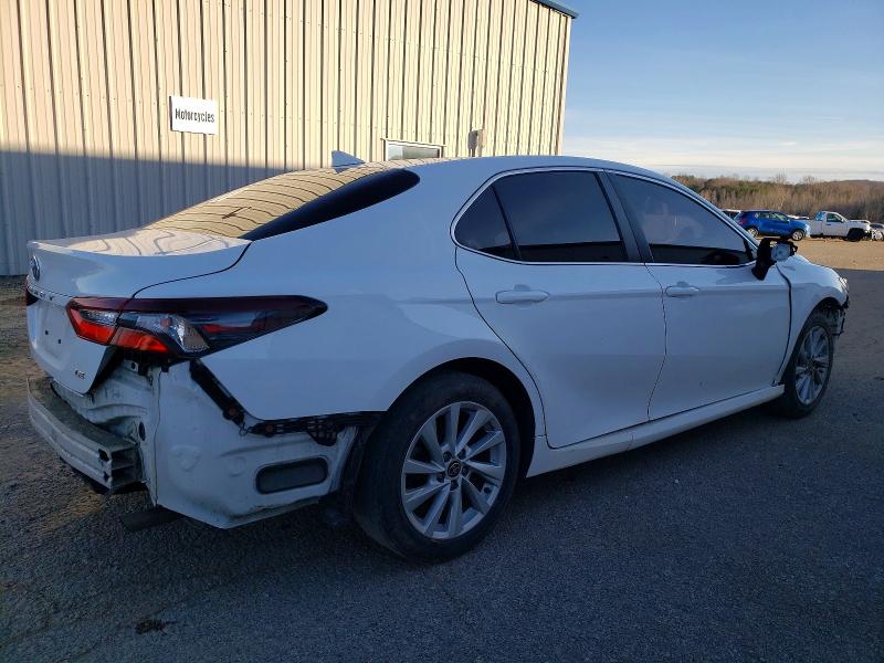 Photo 3 from auction – 2022 TOYOTA CAMRY LE with VIN 4T1C11AK1NU657904