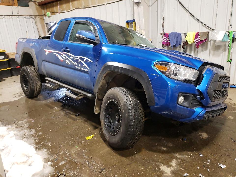 Photo 4 from auction – 2017 TOYOTA TACOMA with VIN 5TFSZ5AN6HX092000