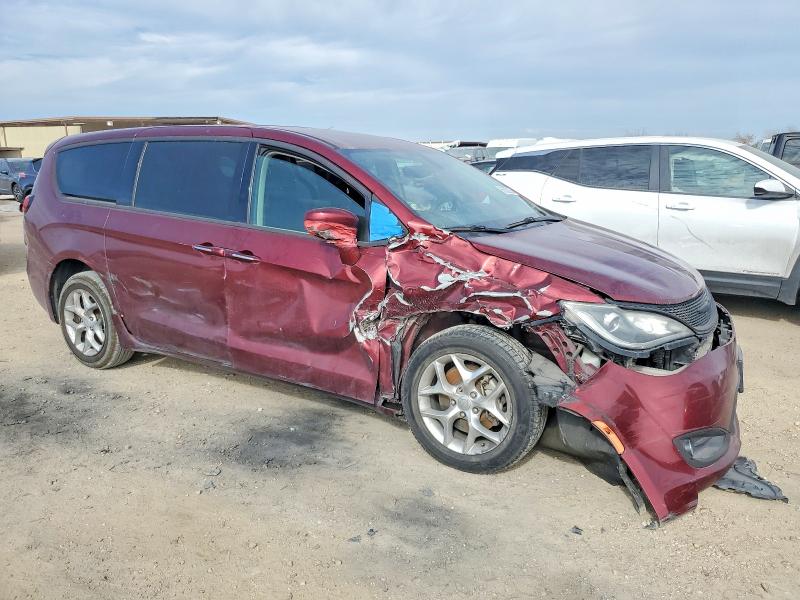Photo 4 from auction – 2018 CHRYSLER PACIFICA T with VIN 2C4RC1FG9JR351540