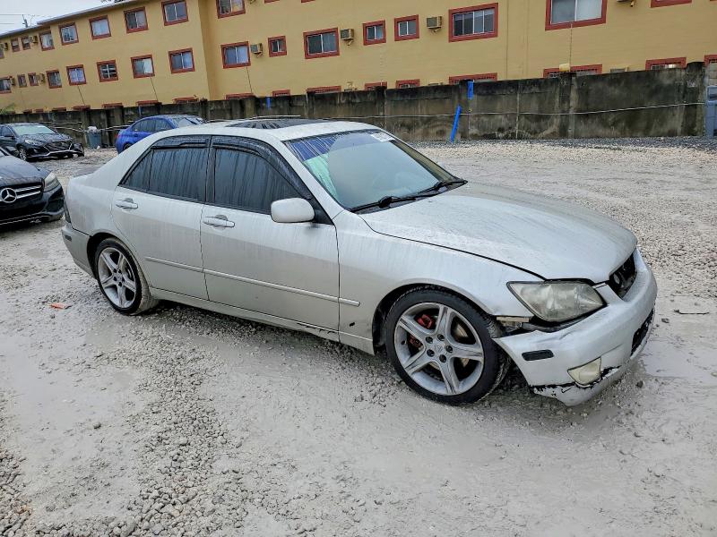 Photo 4 from auction – 2001 LEXUS IS 300 with VIN JTHBD182410009504