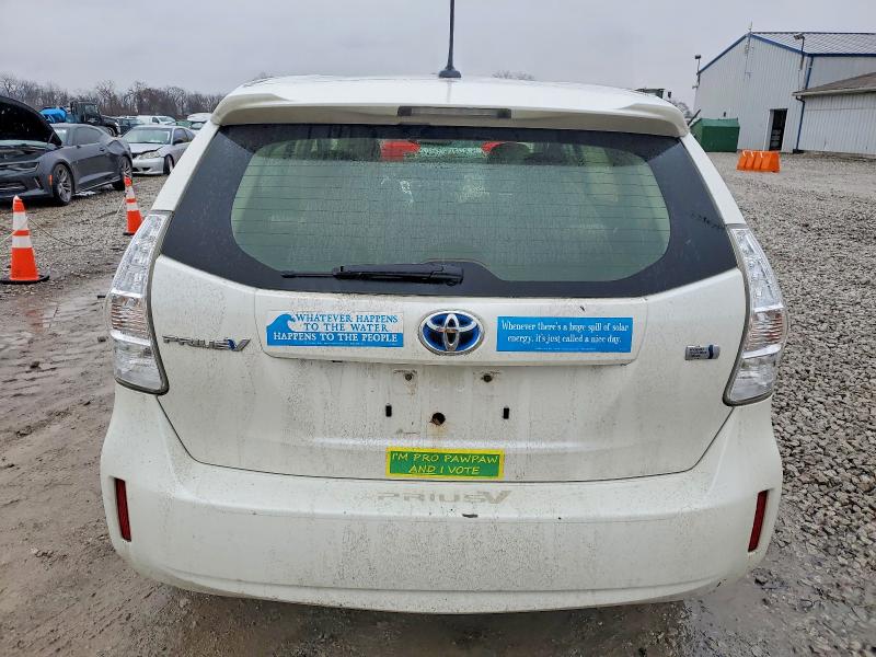 Photo 6 from auction – 2013 TOYOTA PRIUS V with VIN JTDZN3EU8D3219461
