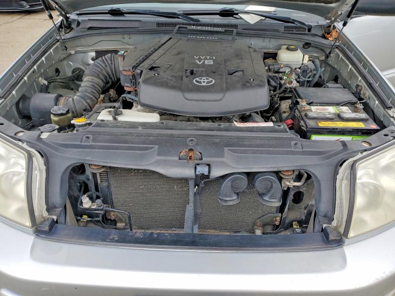 Photo 12 from auction – 2005 TOYOTA 4RUNNER SR with VIN JTEBU14RX50071513