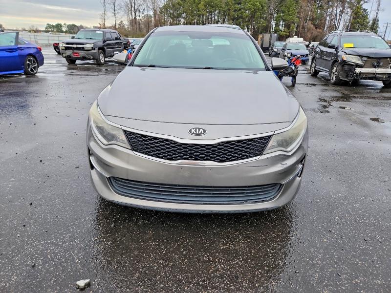 Photo 5 from auction – 2018 KIA OPTIMA LX with VIN 5XXGT4L30JG198050