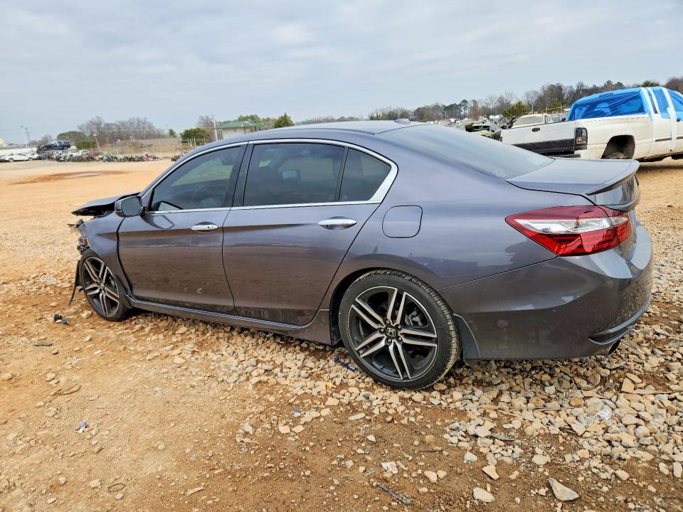 Photo 2 from auction – 2017 HONDA ACCORD TOU with VIN 1HGCR3F93HA041143