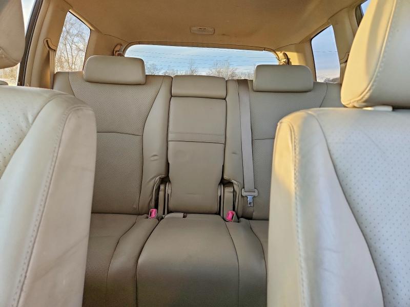 Photo 10 from auction – 2005 TOYOTA HIGHLANDER with VIN JTEEP21AX50077692