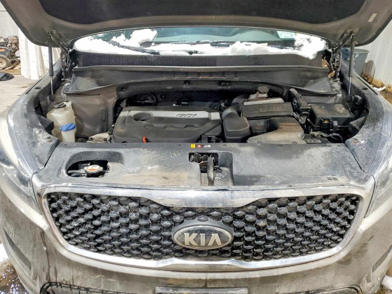 Photo 12 from auction – 2016 KIA SORENTO LX with VIN 5XYPGDA33GG109907