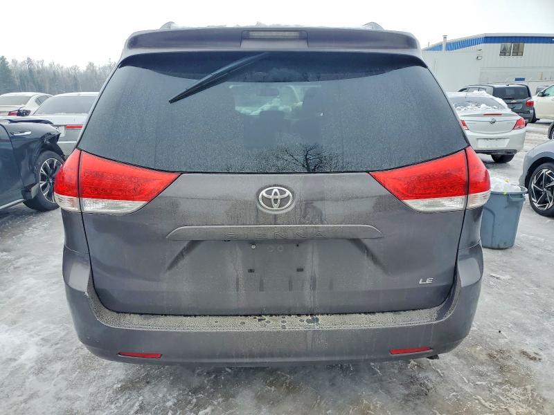 Photo 6 from auction – 2011 TOYOTA SIENNA LE with VIN 5TDKK3DC9BS101756
