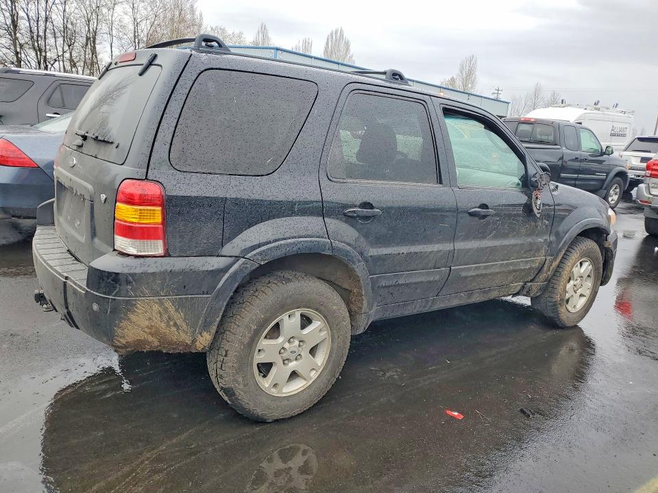 Photo 3 from auction – 2006 FORD ESCAPE LIM with VIN 1FMCU94186KA86014