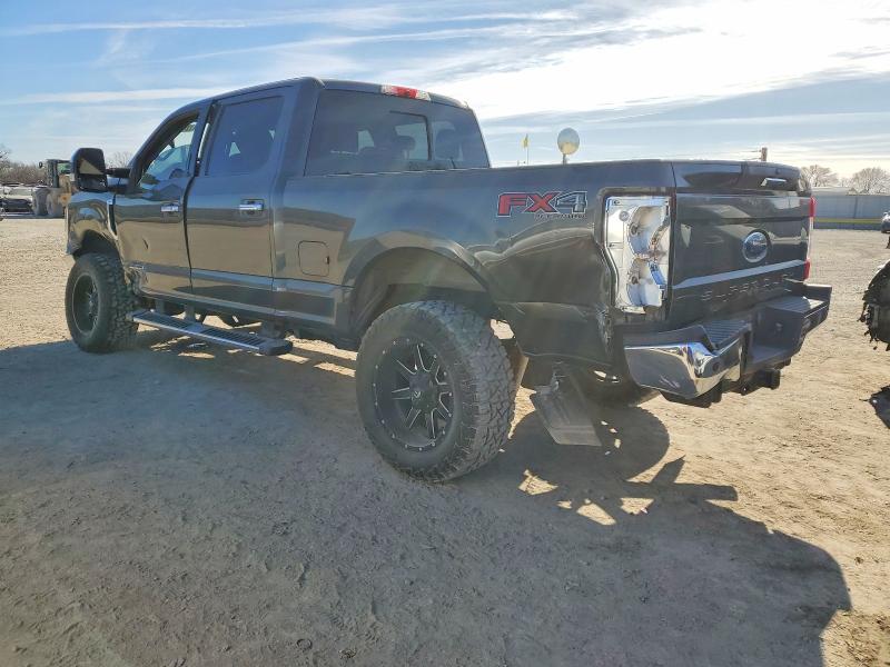 Photo 2 from auction – 2018 FORD F250 SUPER with VIN 1FT7W2BT2JEC40431