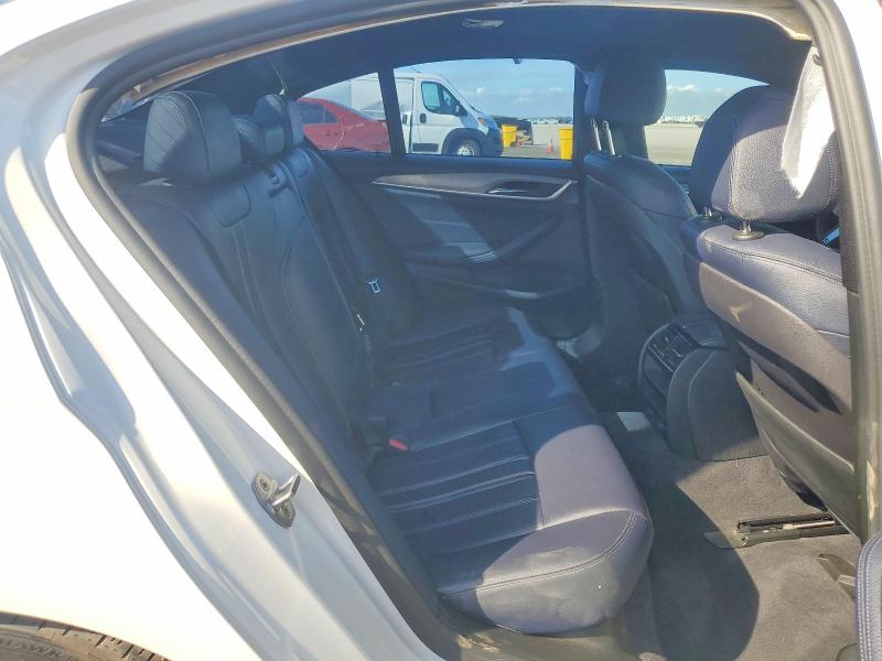 Photo 10 from auction – 2018 BMW 540 I with VIN WBAJE5C58JWA94170