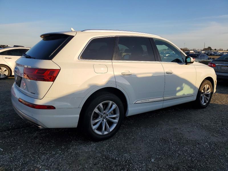 Photo 3 from auction – 2017 AUDI Q7 PREMIUM with VIN WA1AHAF76HD044509