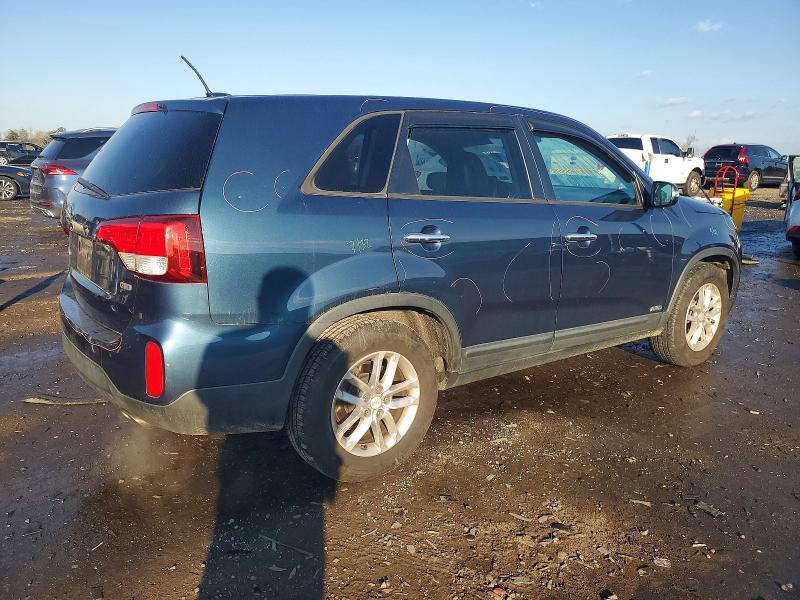 Photo 3 from auction – 2014 KIA SORENTO LX with VIN 5XYKTCA62EG430599
