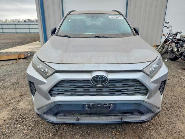 Photo 5 from auction – 2019 TOYOTA RAV4 LE with VIN 2T3H1RFV8KW040347