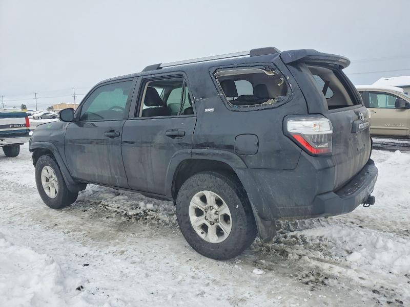 Photo 2 from auction – 2020 TOYOTA 4RUNNER SR with VIN JTEBU5JR2L5807226