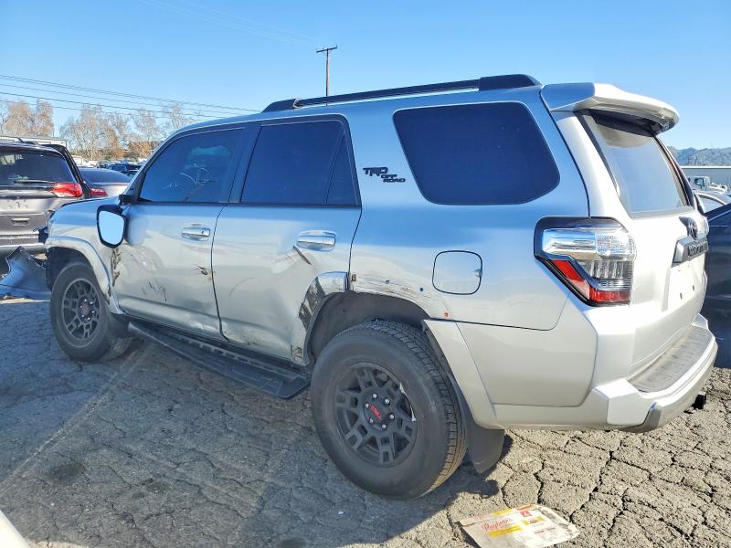 Photo 2 from auction – 2024 TOYOTA 4RUNNER SR with VIN JTERU5JR0R6227085