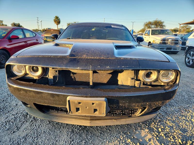 Photo 5 from auction – 2018 DODGE CHALLENGER with VIN 2C3CDZAG5JH245704