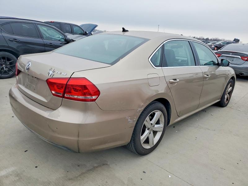 Photo 3 from auction – 2015 VOLKSWAGEN PASSAT SE with VIN 1VWBT7A3XFC024814