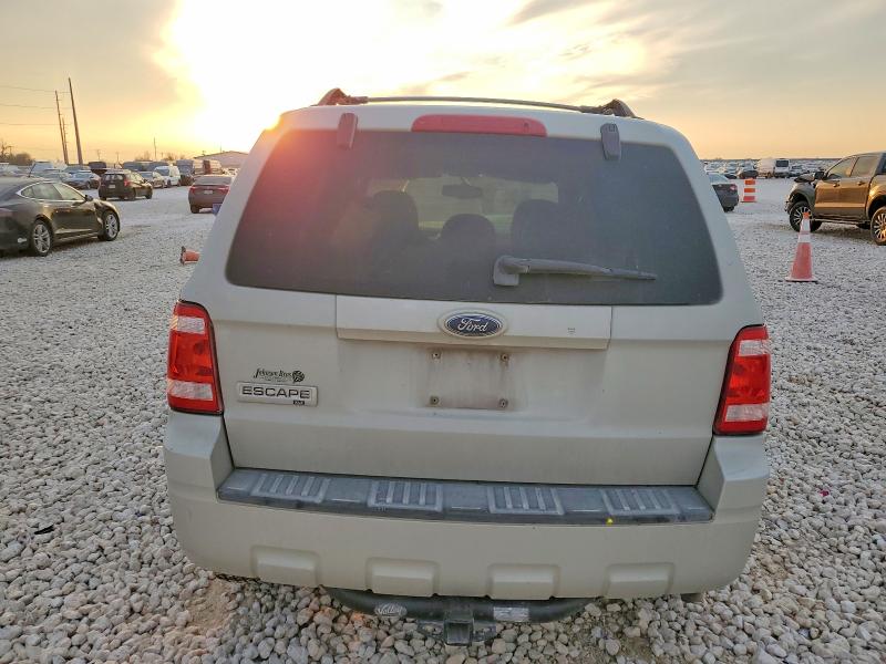 Photo 6 from auction – 2009 FORD ESCAPE XLT with VIN 1FMCU03769KA80346