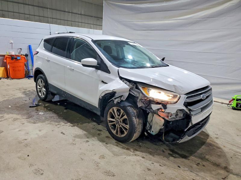 Photo 4 from auction – 2017 FORD ESCAPE SE with VIN 1FMCU9GD4HUD43263