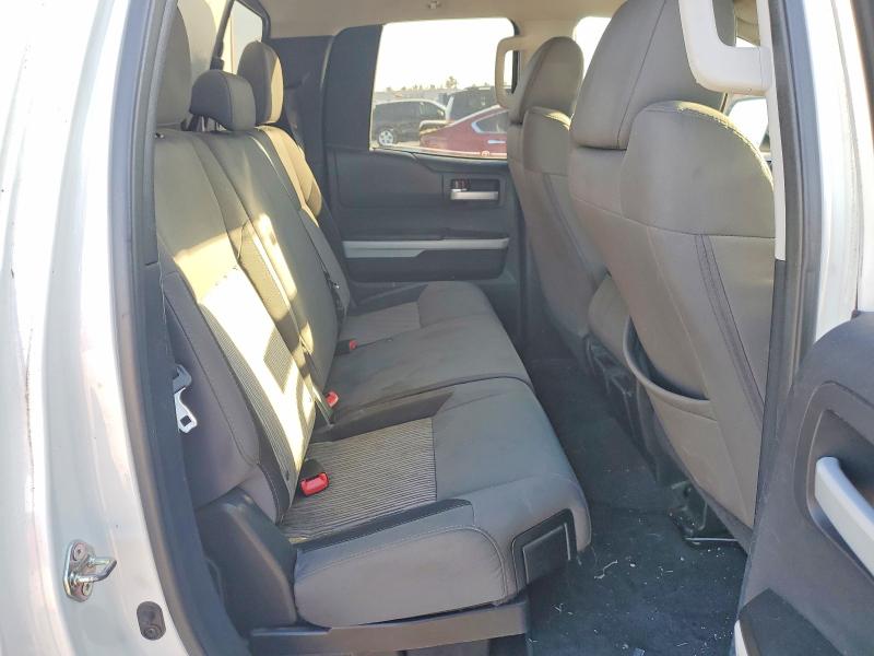 Photo 10 from auction – 2015 TOYOTA TUNDRA with VIN 5TFRY5F16FX178668