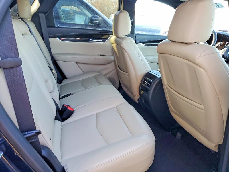 Photo 11 from auction – 2017 CADILLAC XT5 with VIN 1GYKNARS7HZ199778