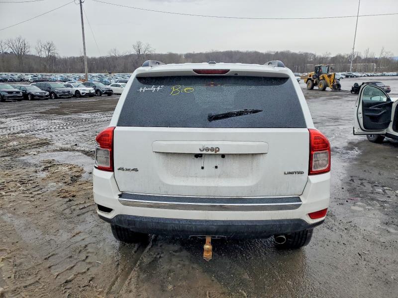 Photo 6 from auction – 2011 JEEP COMPASS LI with VIN 1J4NF5FB1BD169508