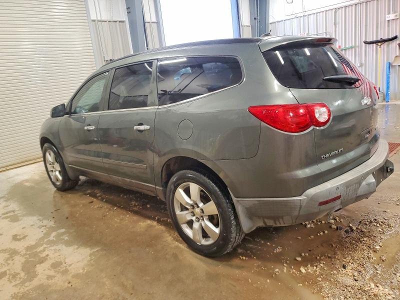 Photo 2 from auction – 2010 CHEVROLET TRAVERSE L with VIN 1GNLVFED8AJ235200