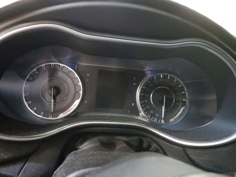Photo 9 from auction – 2016 CHRYSLER 200 LIMITE with VIN 1C3CCCAB8GN140143