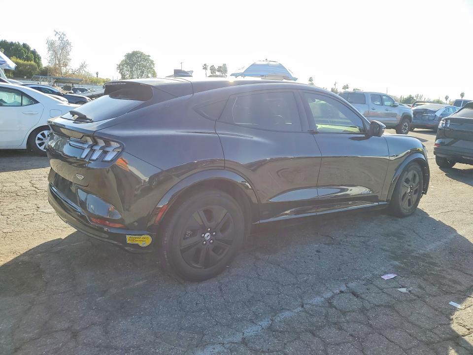 Photo 3 from auction – 2022 FORD MUSTANG MACH-E with VIN 3FMTK2R74NMA30489