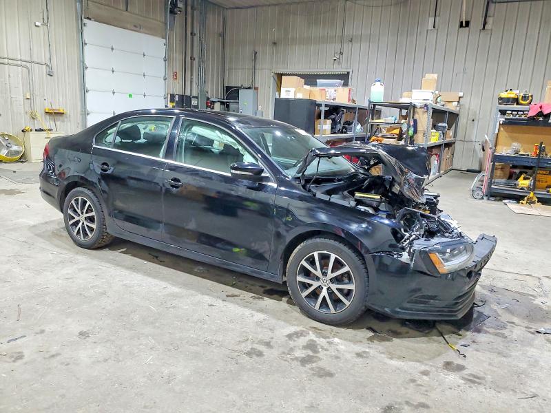 Foto 4 de la subasta – 2017 VOLKSWAGEN JETTA SE con VIN 3VWDB7AJ2HM306330