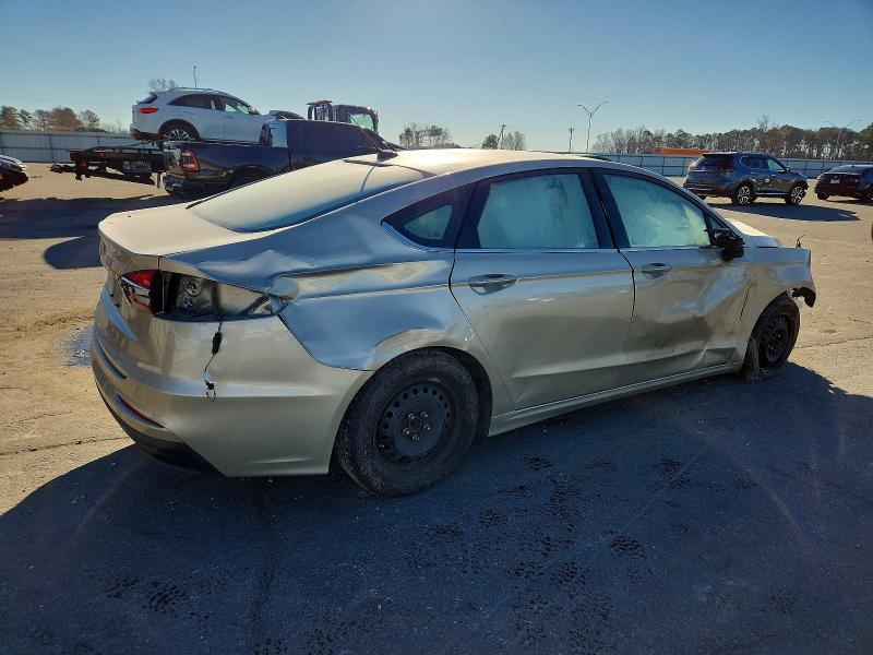 Photo 3 from auction – 2019 FORD FUSION with VIN 3FA6P0G78KR160354