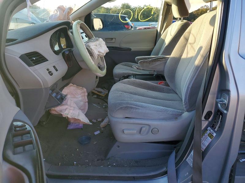 Photo 7 from auction – 2011 TOYOTA SIENNA LE with VIN 5TDKK3DC5BS080825