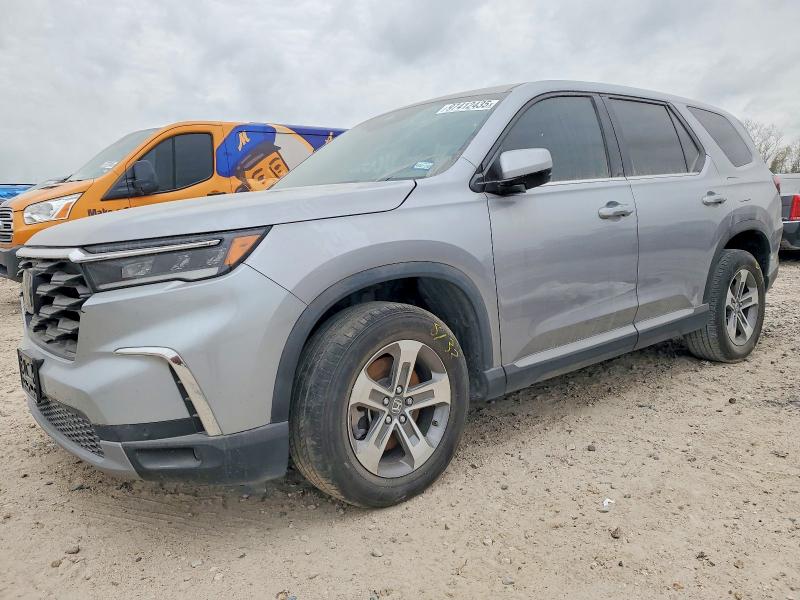 HONDA PILOT 2023 with VIN 5FNYG2H43PB016383 - Photo from auction