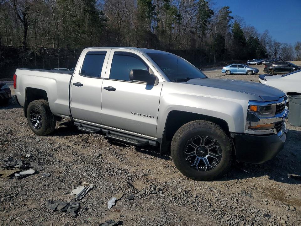 Photo 4 from auction – 2018 CHEVROLET SILVERADO with VIN 1GCRCNEH1JZ348932