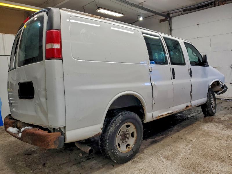 Photo 3 from auction – 2015 CHEVROLET EXPRESS G2 with VIN 1GCWGFCF2F1198933