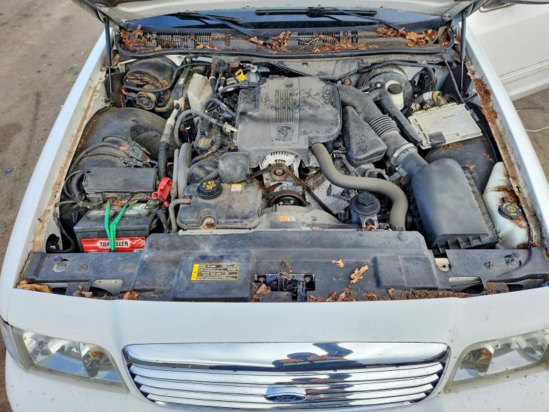 Photo 11 from auction – 2011 FORD CROWN VICT with VIN 2FABP7EV7BX146763