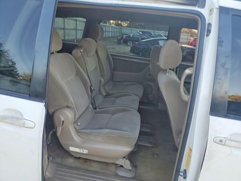 Photo 11 from auction – 2005 TOYOTA SIENNA CE with VIN 5TDZA23C85S347943