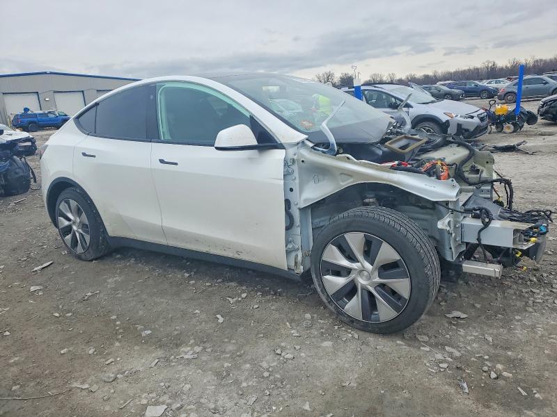 Photo 4 from auction – 2021 TESLA MODEL Y with VIN 5YJYGDEE2MF188019