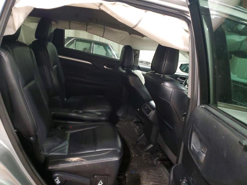Photo 11 from auction – 2017 TOYOTA HIGHLANDER with VIN 5TDJZRFHXHS509582