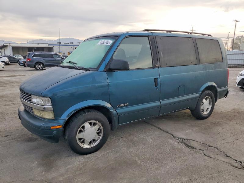 Photo 1 from auction – 2000 CHEVROLET ASTRO with VIN 1GNDM19W2YB127844