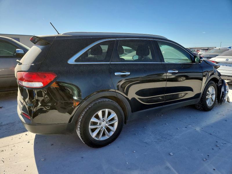 Photo 3 from auction – 2017 KIA SORENTO LX with VIN 5XYPGDA59HG186283