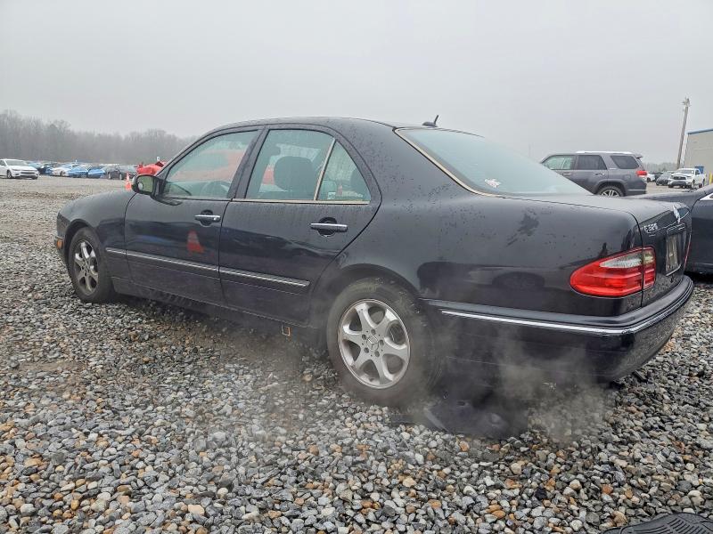 Photo 2 from auction – 2002 MERCEDES-BENZ E 320 with VIN WDBJF65JX2B490279