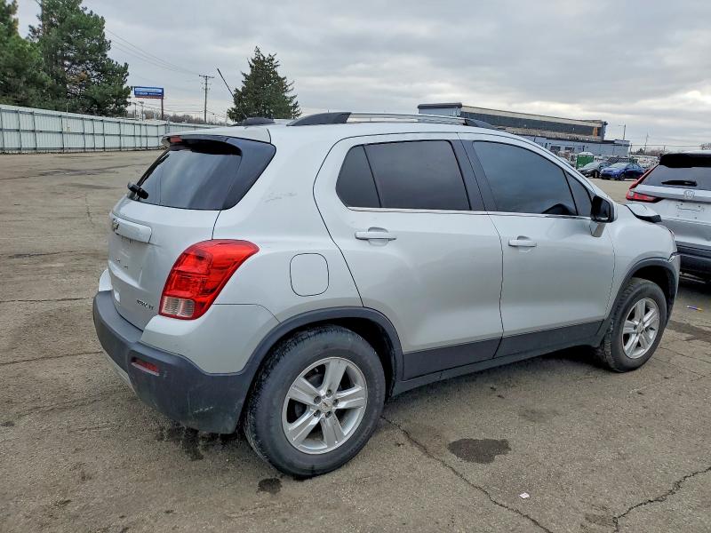 Photo 3 from auction – 2016 CHEVROLET TRAX with VIN KL7CJLSB7GB504261